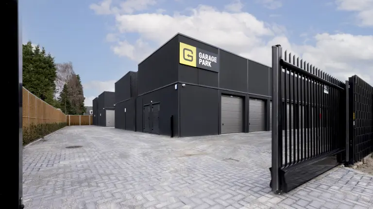 Garageboxen aan de Aardenhoek in Breda